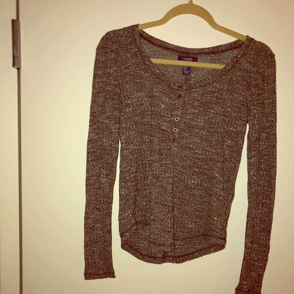 Gray marbled long sleeve top